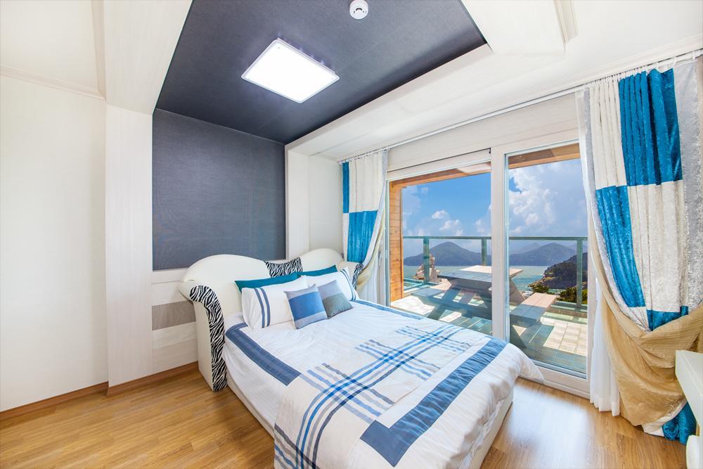 Geoje Haebaram Pension Экстерьер фото