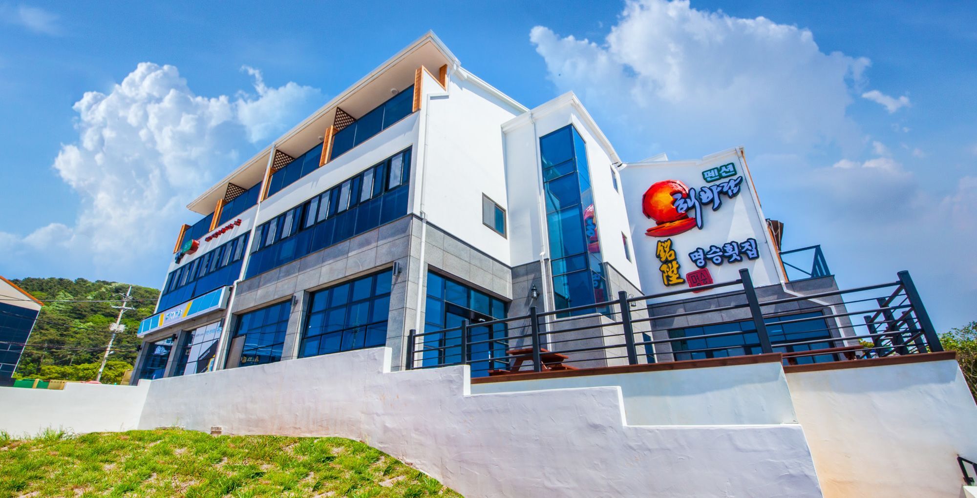 Geoje Haebaram Pension Экстерьер фото